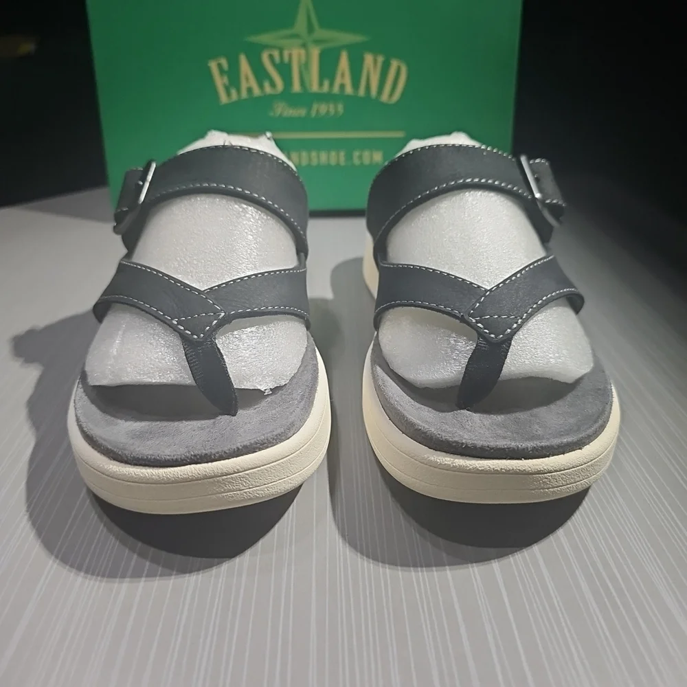Eastland Commonwealth‎ Women’s Sandals In Black Size 9 NEW In Box